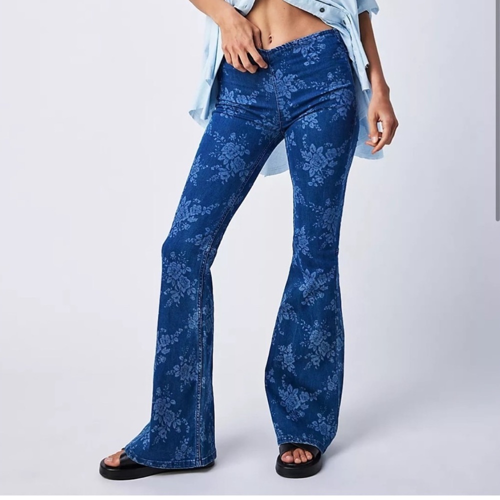 Free people penny pull on flare jeans 24